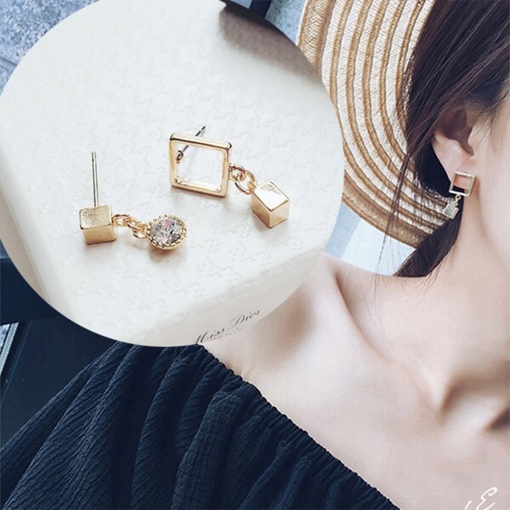 Gold square dice & rhinestone drop stud earrings