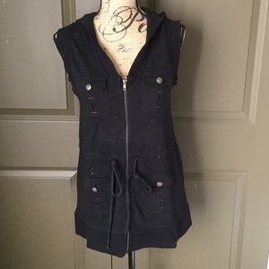 E-Klah long hooded vest