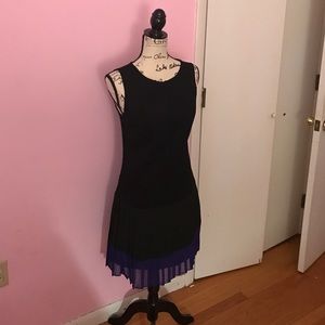 LOFT  Black size 6 pleated dress 👗