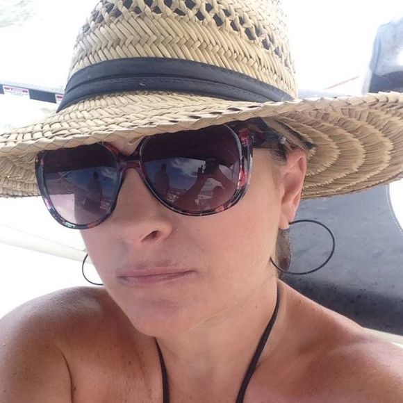 Meet your Posher, Melissa - Picture 1 of 1