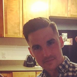 Meet your Posher, Dominic