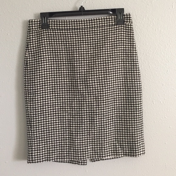 J.CREW houndstooth pencil skirt!