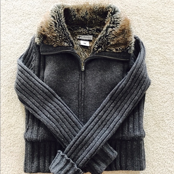 Columbia Sportswear Company  Jackets & Blazers - *FINAL$* Columbia Sweater Faux Fur Coat Size Small