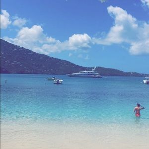 Meet your Posher, Hayley