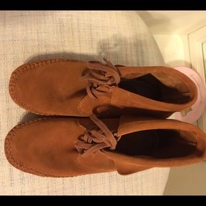 Gorgeous lace up ankle boots, like new condition