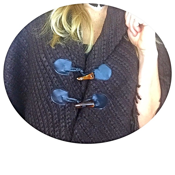 ✨SALE Soft Brown Poncho Wrap Tassel One Size - Picture 4 of 4