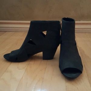 Brand new Franco Sarto ankle booties