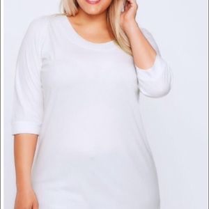 Classic white tee with 3/4 sleeve 💎💎