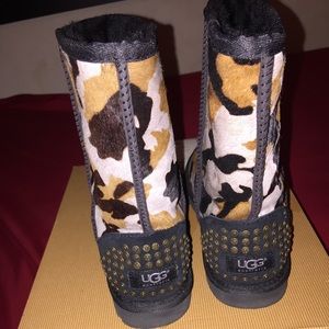 Women's size 8 authentic UGG boots
