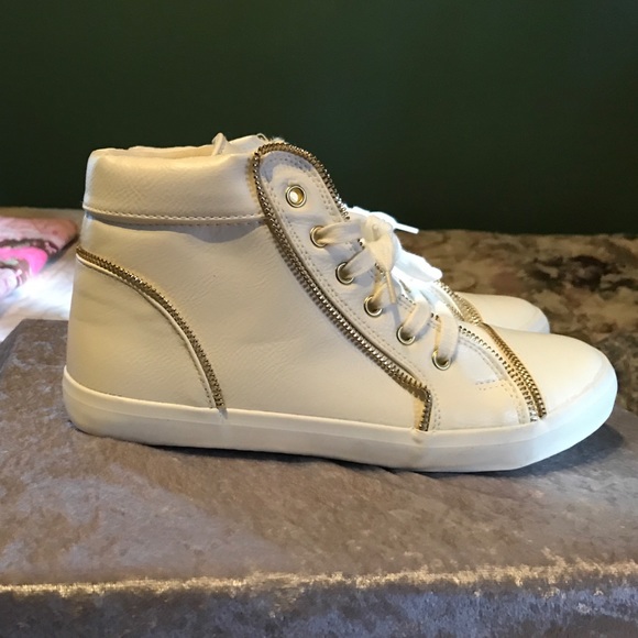 White, zipper trimmed, high top sneaker booties - Picture 4 of 4