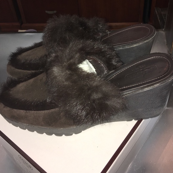 Coach Mules with Rabbit Fur NEVER WORN SZ 11 - Picture 2 of 4