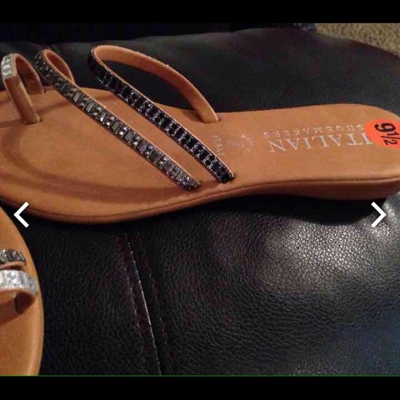 Sandals - Picture 3 of 4