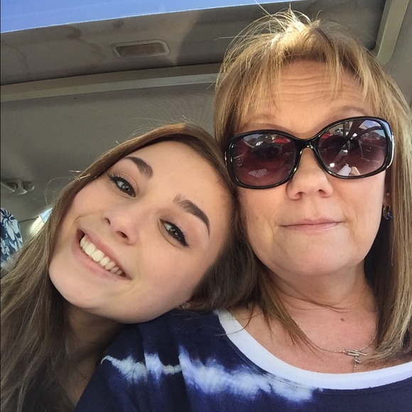 Meet your Posher, Michele