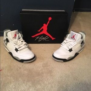 Jordan 4s