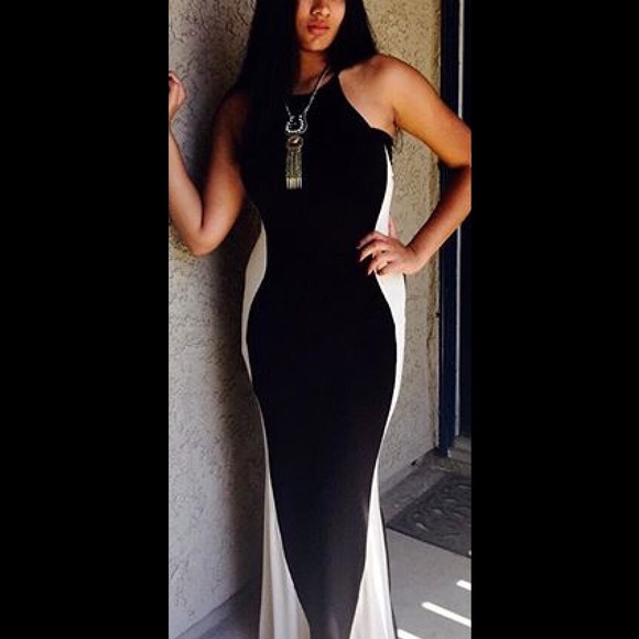 Black and Creme Illusion Maxi