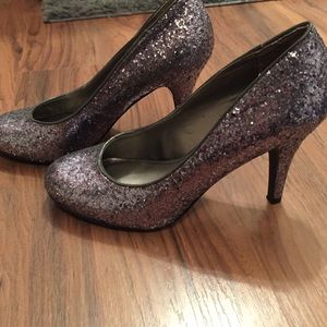 FERGIE Sparkle Heels