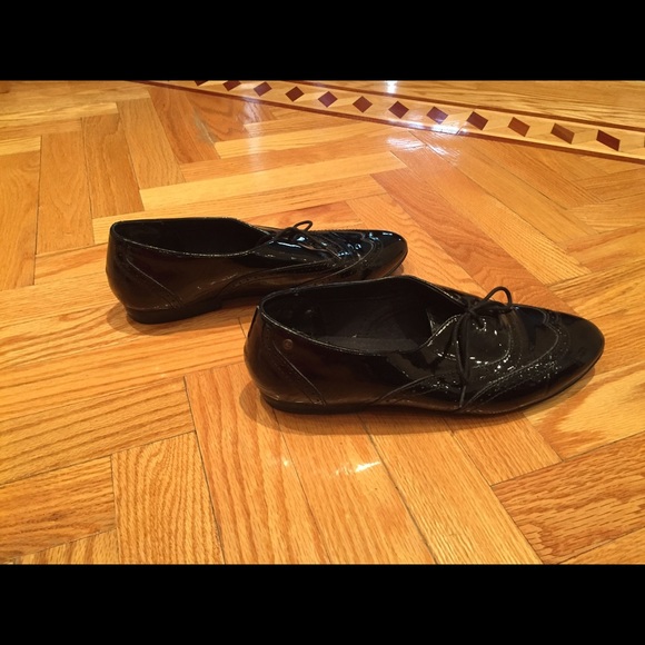 BASS Black Patent Wingtip Oxfords size 10 - Picture 2 of 3