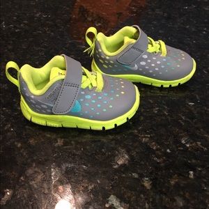 SOLD!!!! Baby girl Nike shoes 4C