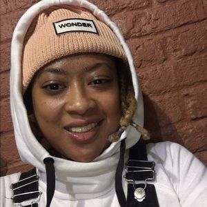 Meet your Posher, Necca