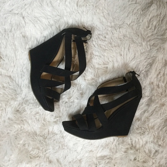 Black Wedges
