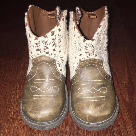 Baby Cowgirl Boots!