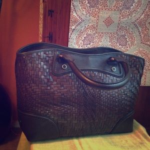Cole Haan, brown hand bag for the fall 🍂.