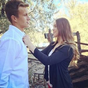 Meet your Posher, Kayla