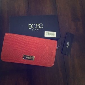 BCBG Paris wallet