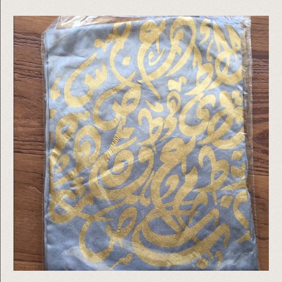 Chic Calligraphy Pashmina