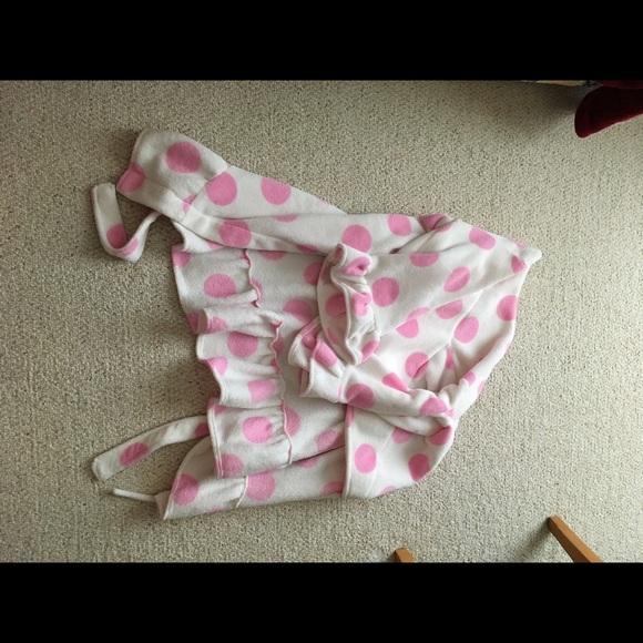 Robe - Picture 3 of 4