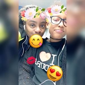 Meet your Posher, Ëmmÿ