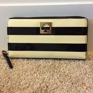 Kate Spade black and cream patent leather wallet