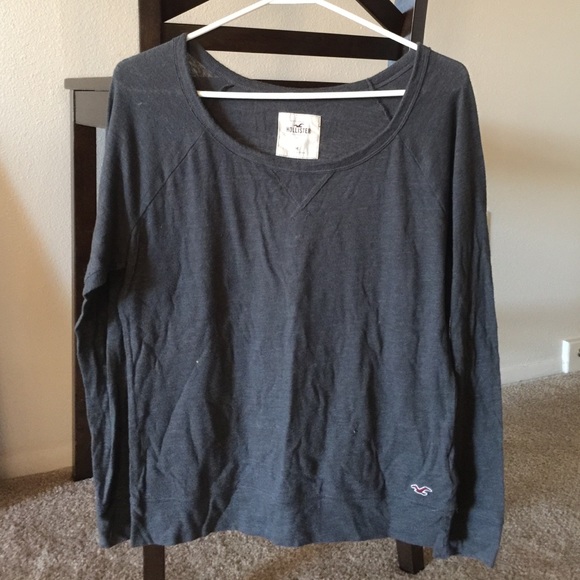 Hollister Sweaters - Hollister light weight sweater