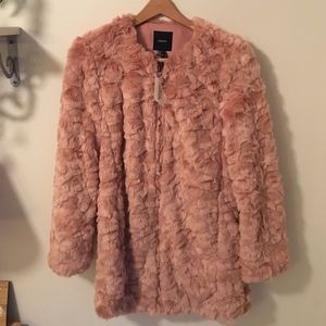 ✨NEW ✨Forever 21 Faux Fur Coat in "Dusty Pink"