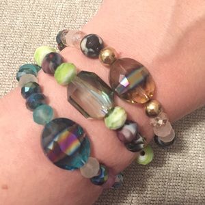 Handmade! BNWT • semi and glass stretch bracelet