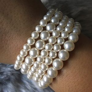 Express Pearl Elastic Bracelet