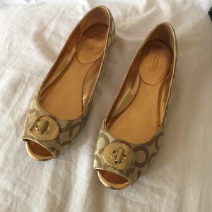 Authentic Coach flats