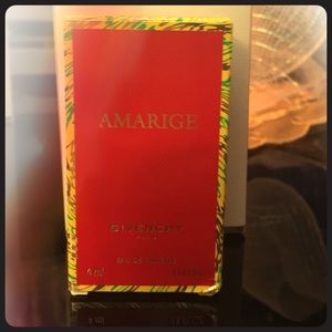 AMARIGE Givenchy