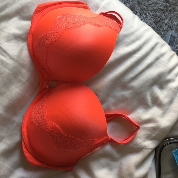 Gorgeous colored bra. PERFECT CONDITION