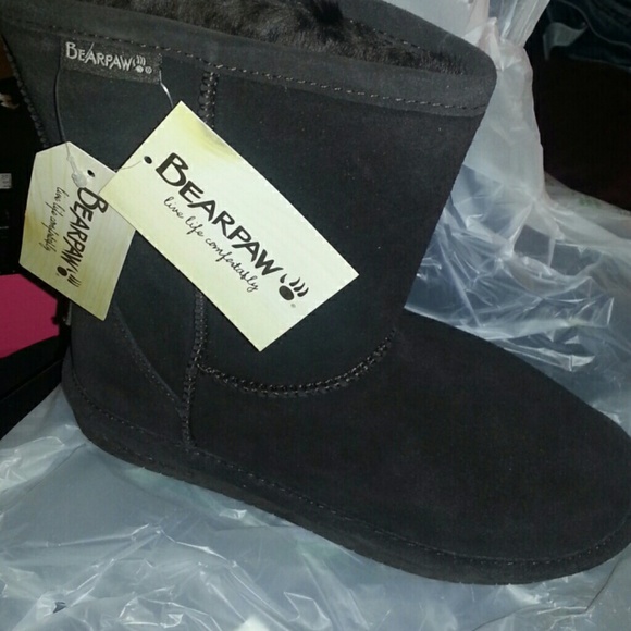 Nwt chocolate bearpaws