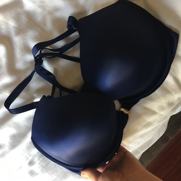 NEW Vs bra perfect condition NEVER USED
