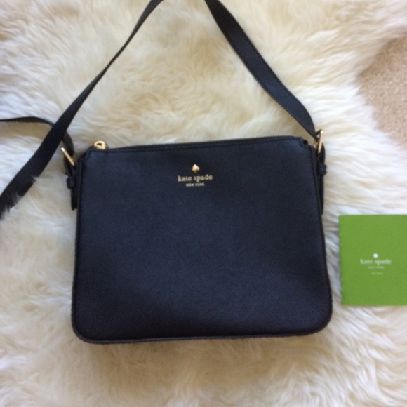 kate spade Handbags - Kate Spade Crossbody