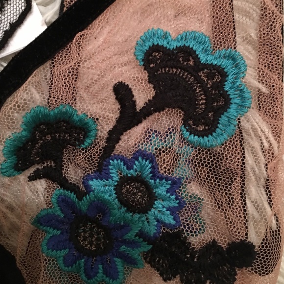 Sold in bundle  For Love And lemons blue floral - Picture 4 of 4