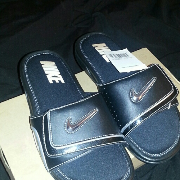 Nike memory foam sandals