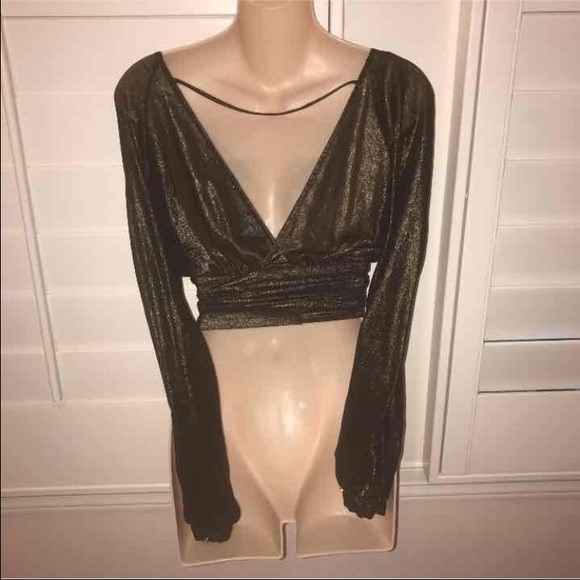 🖤SOLD🖤 Bebe Blouse Cutout Arms Gold Stunning S - Picture 3 of 4