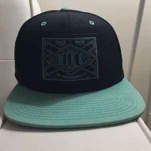 Nike SB snap back hat