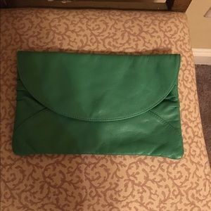 Green clutch