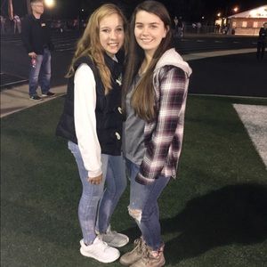 Meet your Posher, Cierra