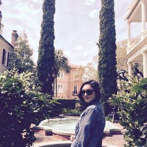 Meet your Posher, Courtney