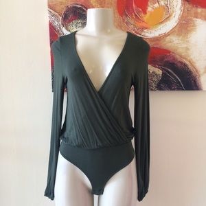 Dressing body suit
